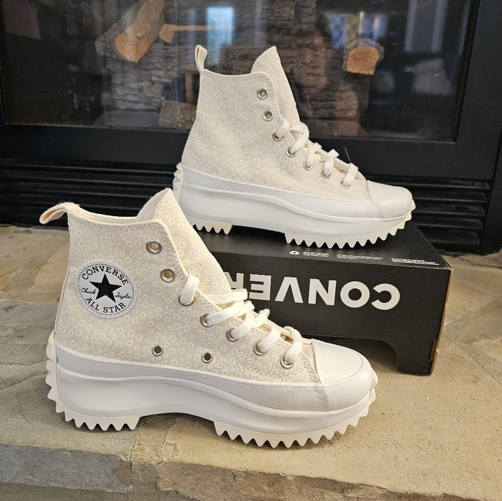 New Converse Run Star Hike Platform Sneaker Daisy Design